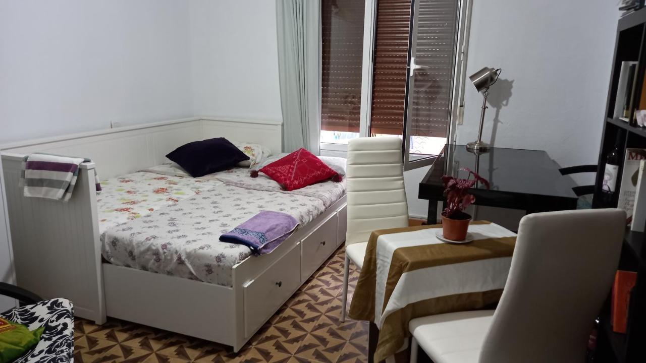 Las Golondrinas Habitacion En Piso Centrico Para Una O Dos Personas Saragossa Exterior foto