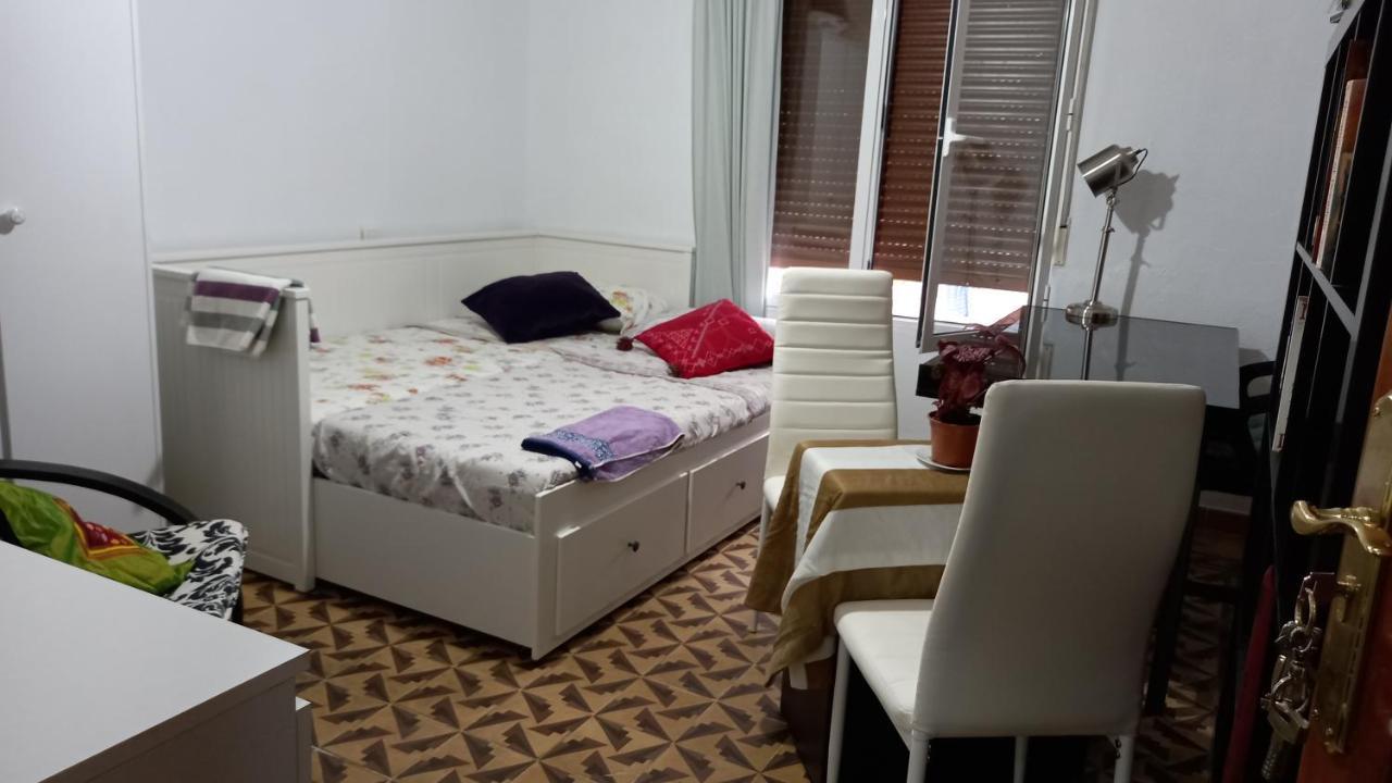 Las Golondrinas Habitacion En Piso Centrico Para Una O Dos Personas Saragossa Exterior foto